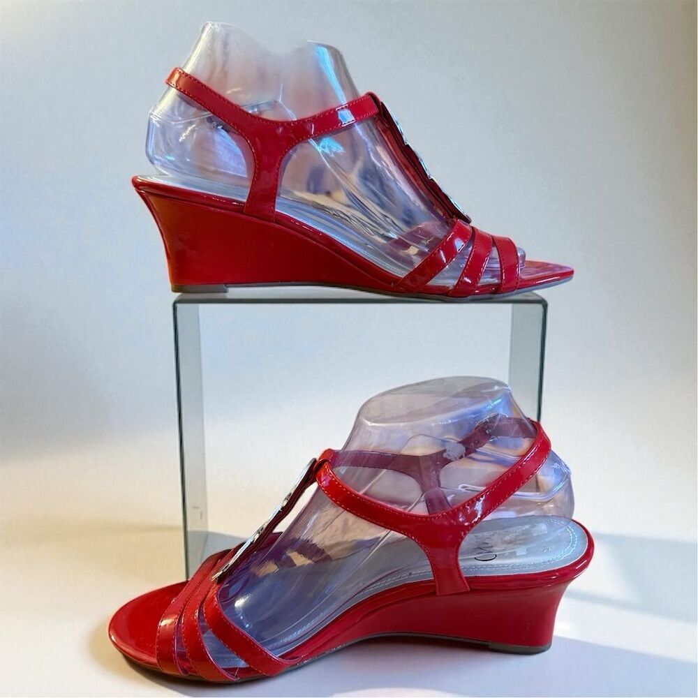 Impo Women's Red Shiny Faux Leather Wedge Sandals Size 8.5 Silver Medallions - Picture 3 of 10